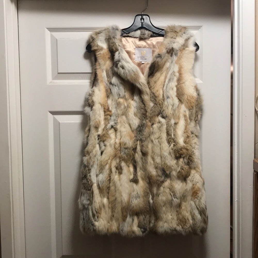 100% Real Fur Rabbit Vest Size S/M White Brown Silk Polyester Inside. Hip length